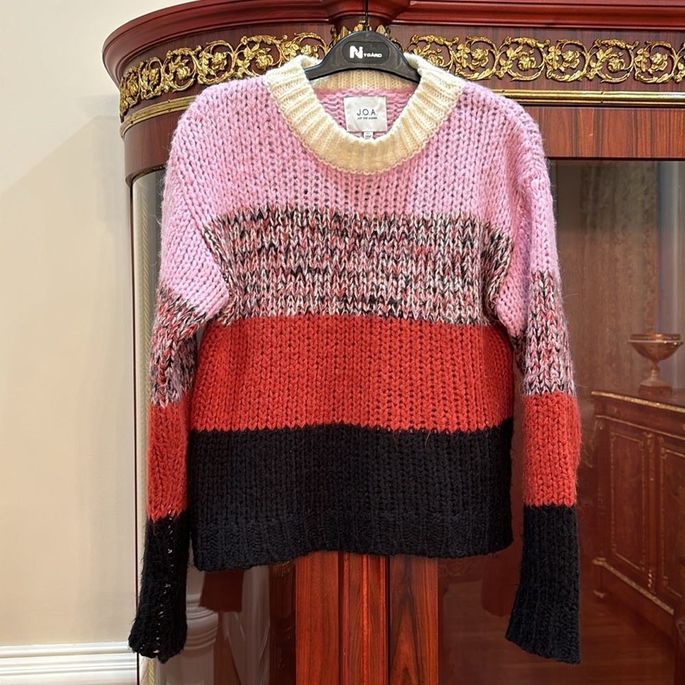 J.O.A knit crew neck multicolored striped long sleeves sweater top sz.XS